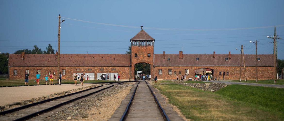 Lengyel elnök: Auschwitz emléke óva int a gonosz megismétlésétől